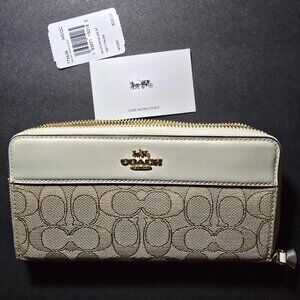 Coach F76638 Accordion Zip Wallet Signature Light Khaki Chalk NWT